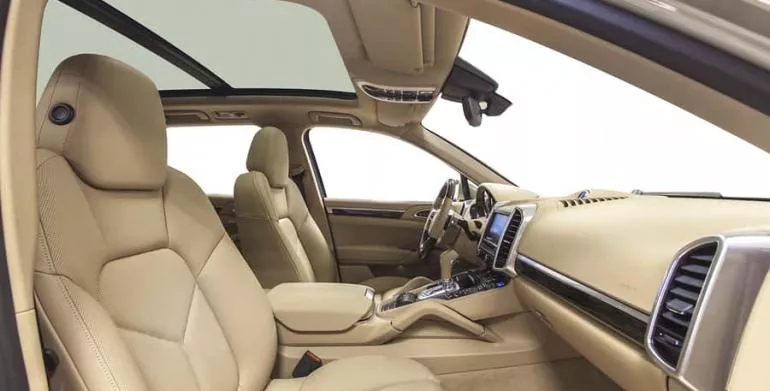 Как изглежда луксът в съвременната автомобилна индустрия