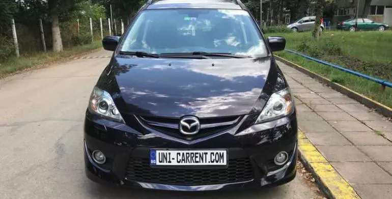 Миниван под наем от Universal Car Rent