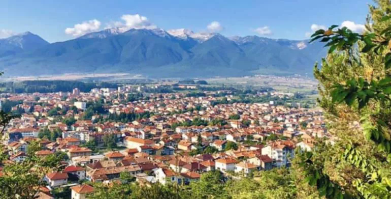 Кои забележителности да посетите с кола под наем в близост до Разлог