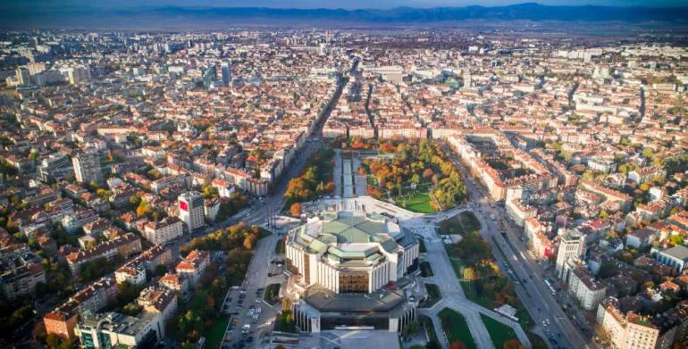 Интересни забележителности около София, които да посетим с кола под наем