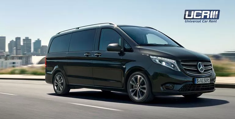 С бус под наем и приятели на път 