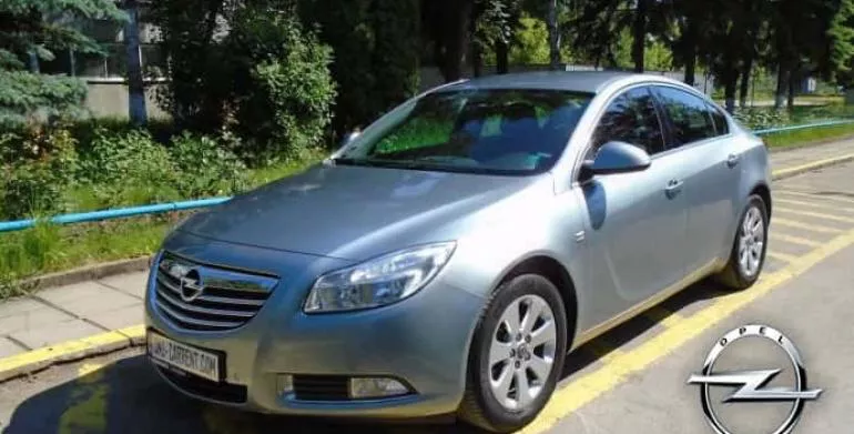 Opel Insignia sedan rental in Sofia