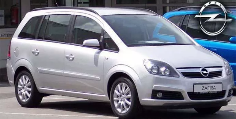 Opel Zafira – под наем в София от Юнивърсъл Кар Рент