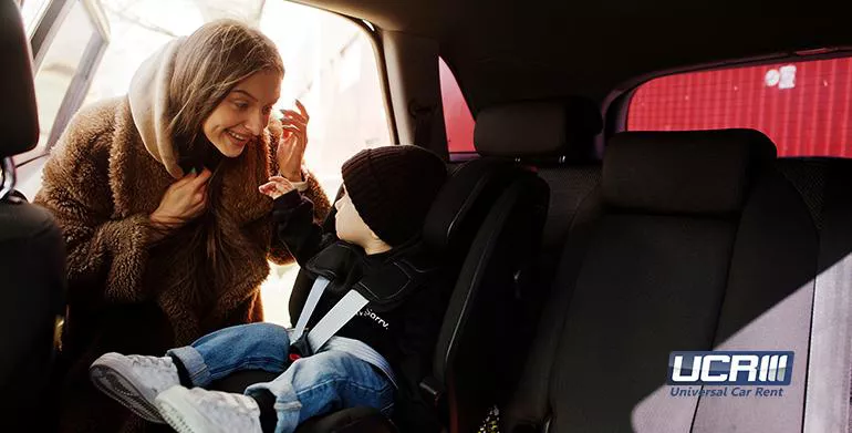 С деца в рент а кар кола 