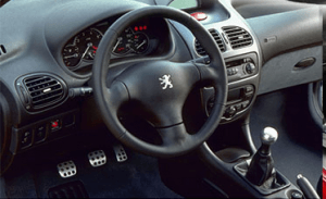 Автомобил под наем Пежо 206