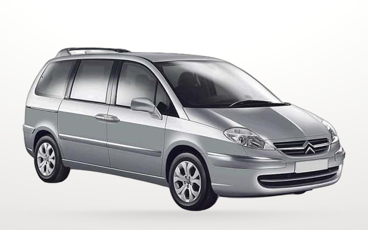 Ситроен C8 - седем местен миниван под наем в София на ниска цена